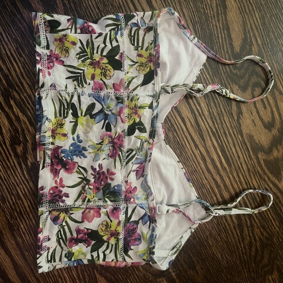 SIZE XS Garage Tank floral pattern - Picture 3 of 4